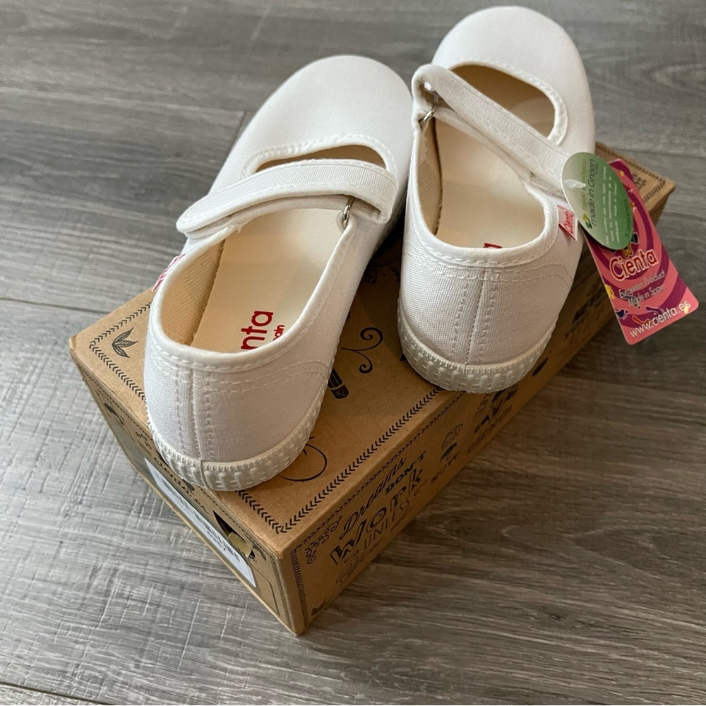 NIB Cienta White Maryjane Strap Shoes Little Kid Girl Size 31 / 13 - Picture 3 of 5